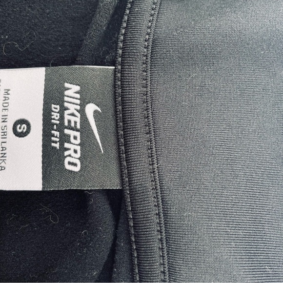 Nike Pro Dri-FIT Black Quarter Zip Small - Picture 6 of 9